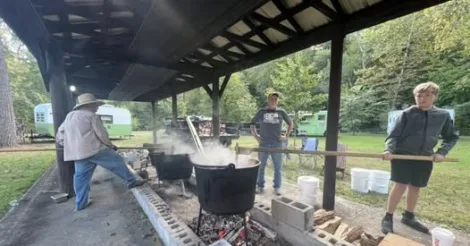 Stirring up tradition: Reedsville Apple Fest celebrates 10 years